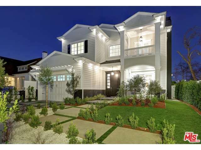 Property Photo:  464 S Citrus Ave  CA 90036 
