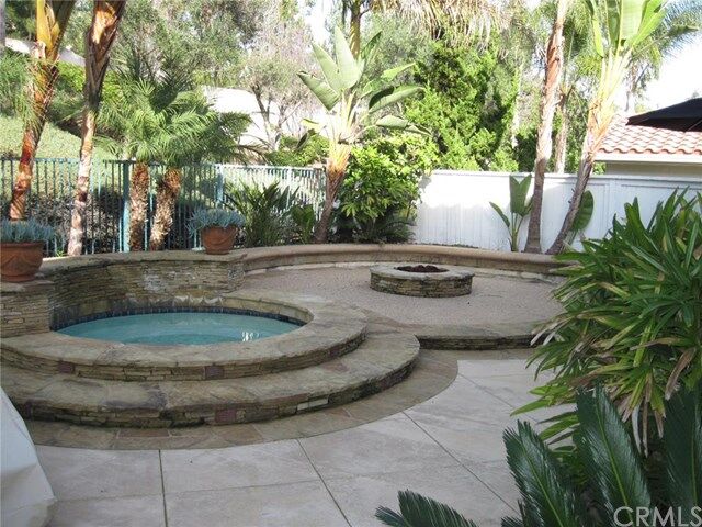 Property Photo: 17 Arcilla CA 92688