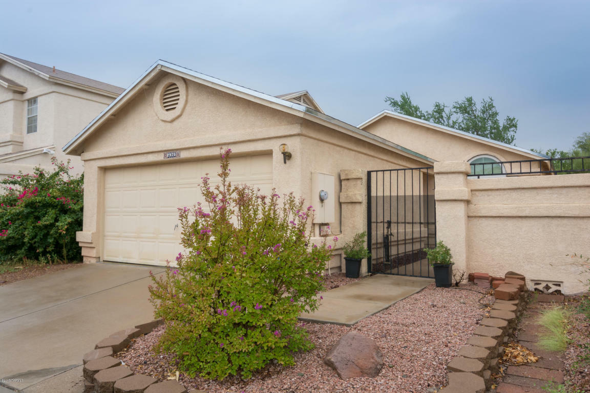 Property Photo:  2976 W Laquila Aerie  AZ 85742 