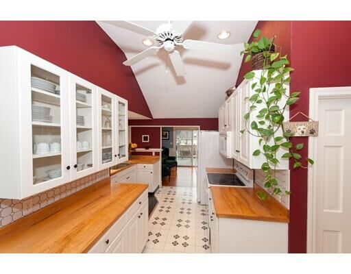 Property Photo:  86 Pleasant Circle  MA 02021 