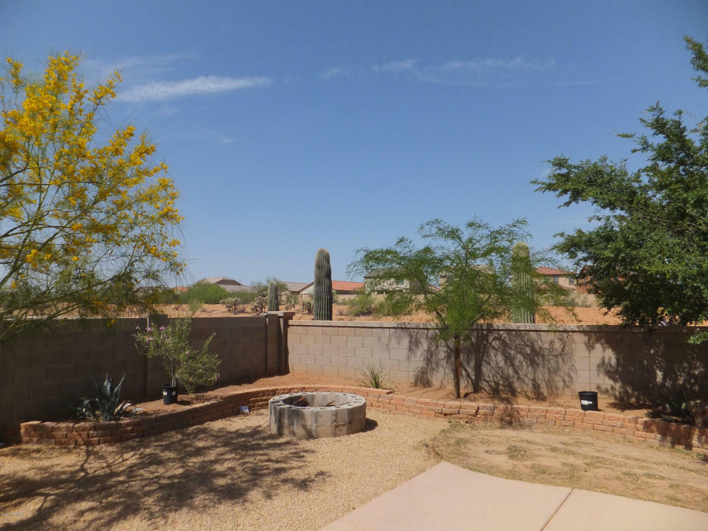 Property Photo:  232 W Calle Bayeta  AZ 85629 