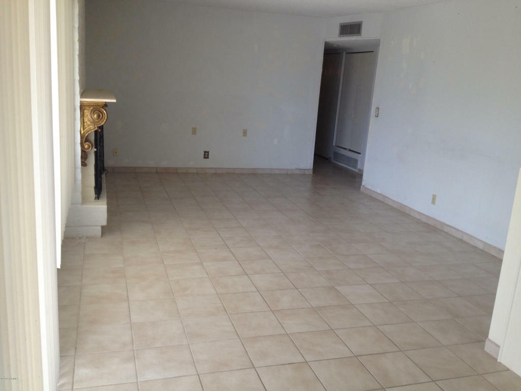 Property Photo:  1509 S Saint Tropaz Place  AZ 85713 