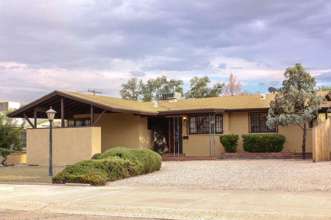 Property Photo:  5520 E 3rd Street  AZ 85711 