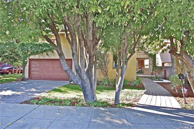 Property Photo:  5 Millwood Street  CA 94941 