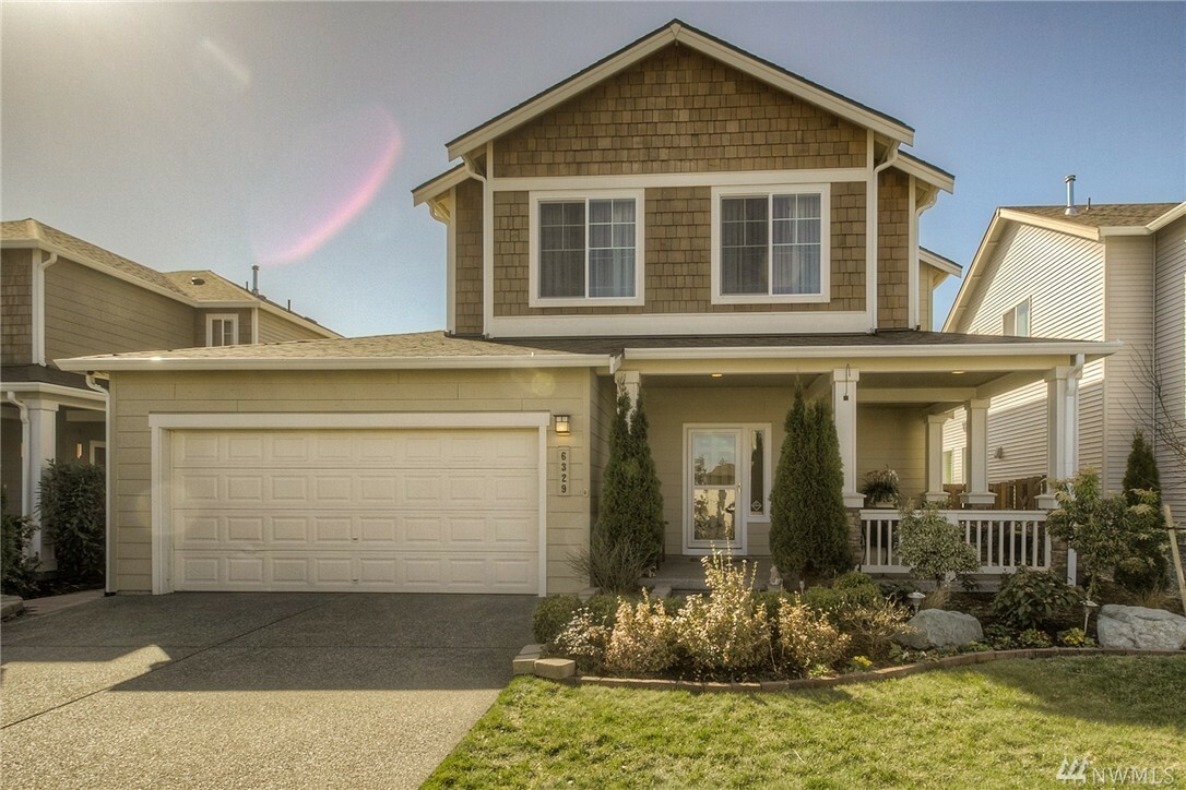 Property Photo: 6329 Thomas Place SE WA 98092