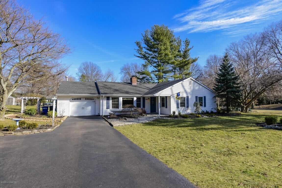 Property Photo:  29 Dogwood Road  NJ 07748 