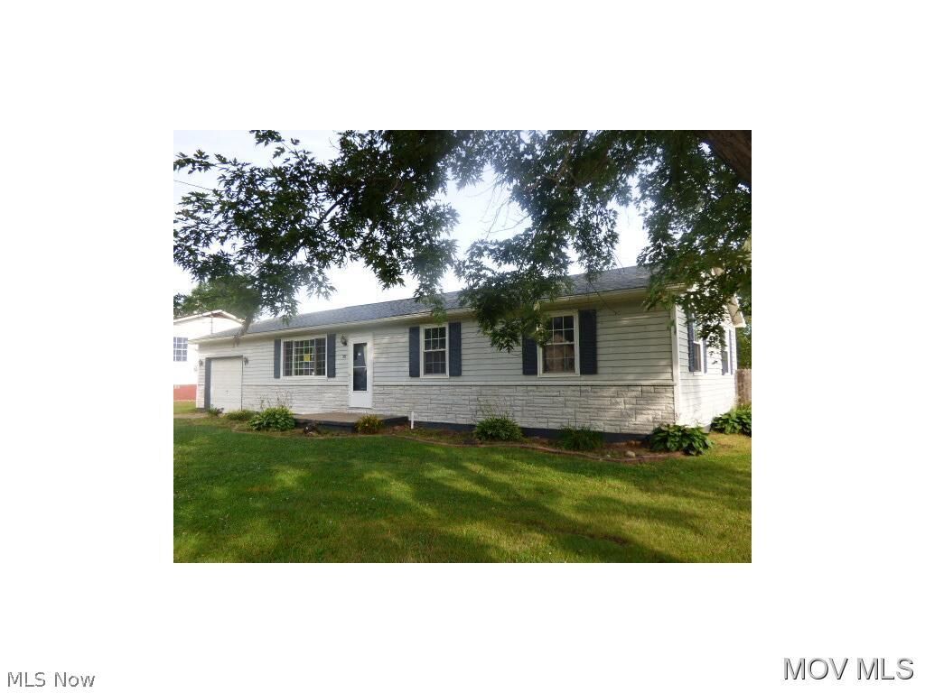 Property Photo:  301 Cedar Drive  WV 26150 