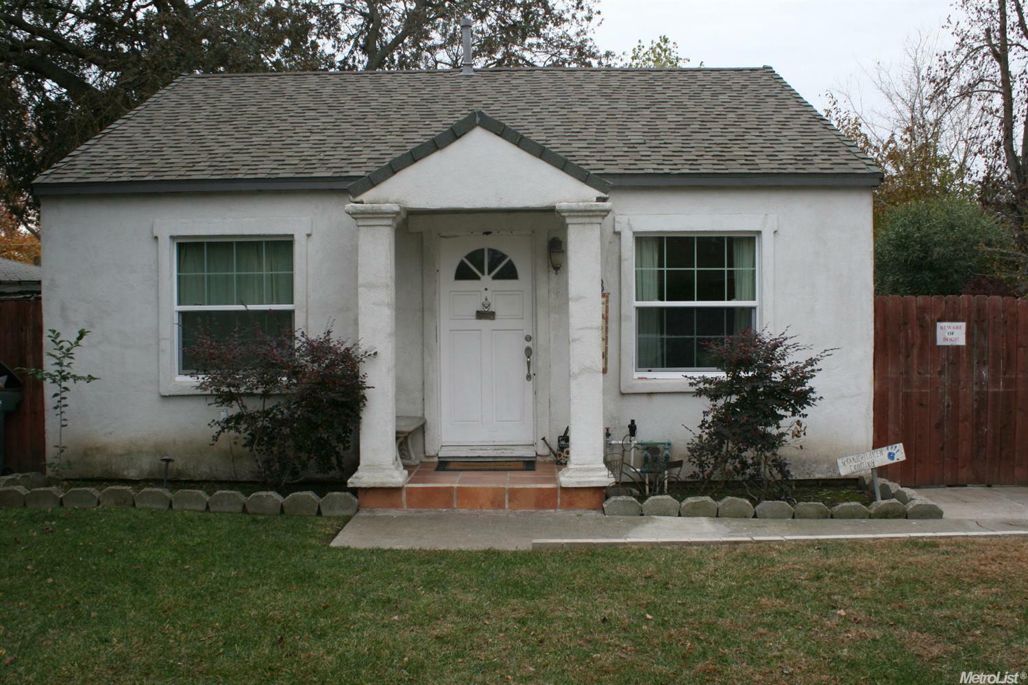 Property Photo:  1528 Kathleen Avenue  CA 95815 