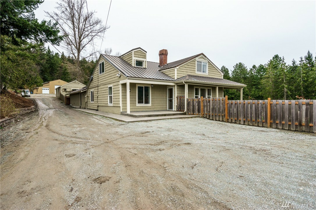 Property Photo:  17993 Mountain Ridge Dr  WA 98273 