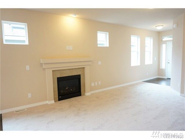 Property Photo: 910 5th St SE WA 98002