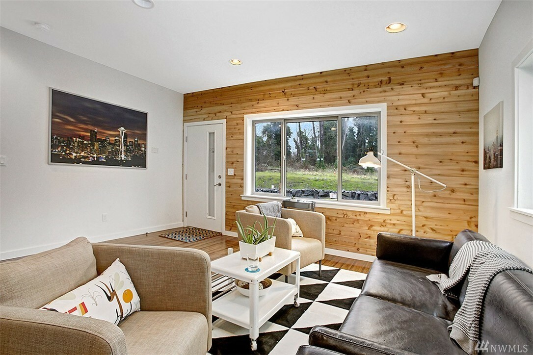 Property Photo:  4245 S Greenbelt Station Dr  WA 98118 