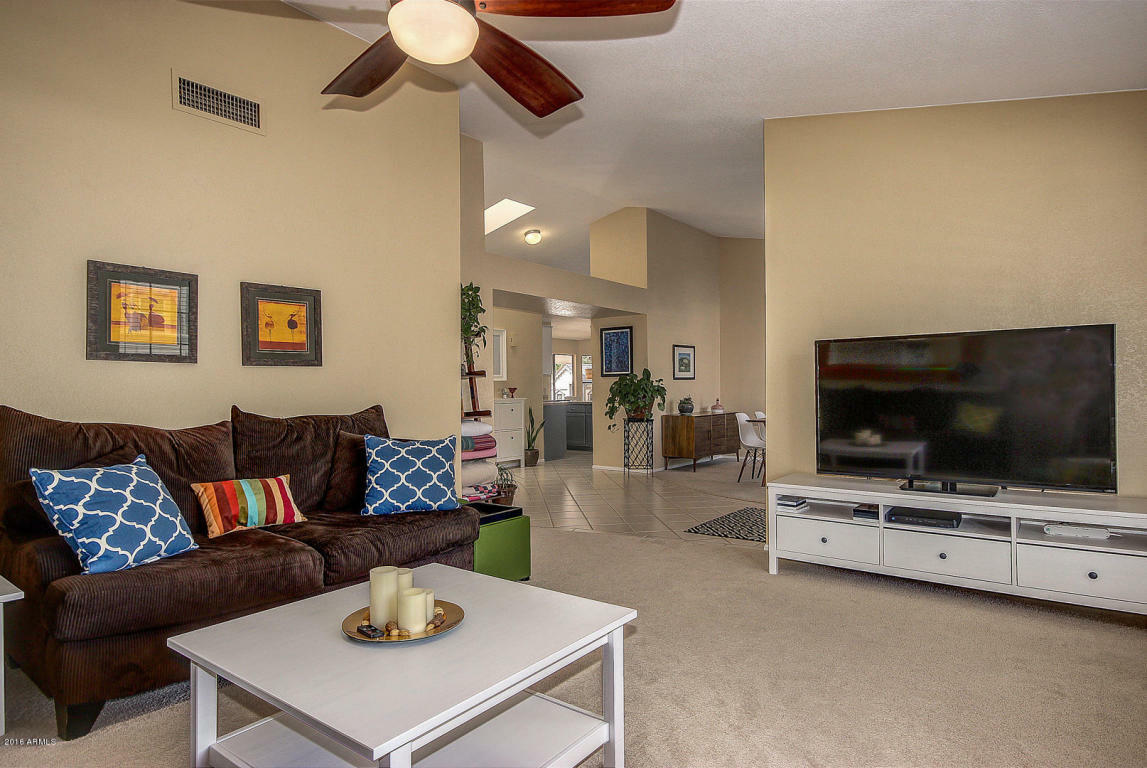 Property Photo: 16002 N 46th Place AZ 85032