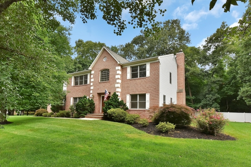 Property Photo: 7 Katharina Pl NJ 07676