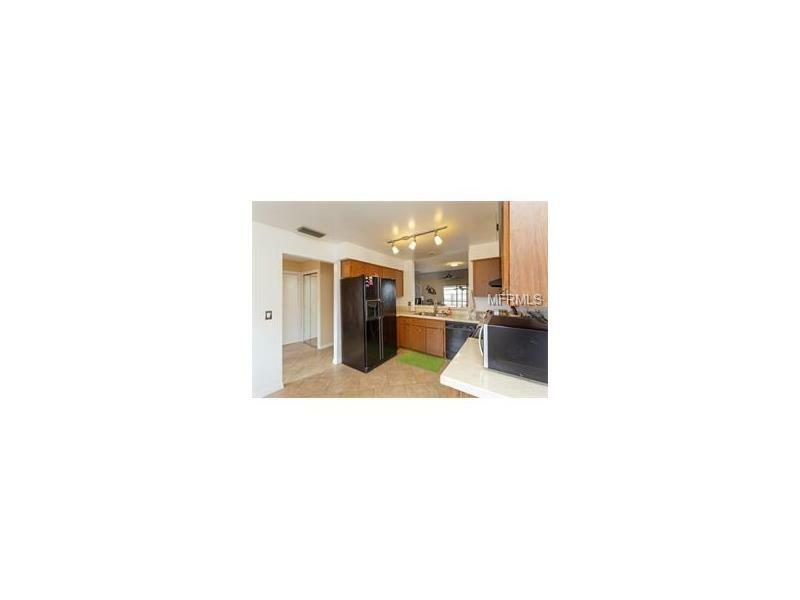 Property Photo: 731 Oak Manor Circle FL 32825