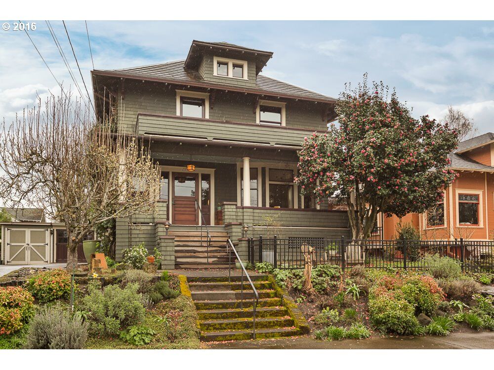 Property Photo:  3818 N Colonial Ave  OR 97227 
