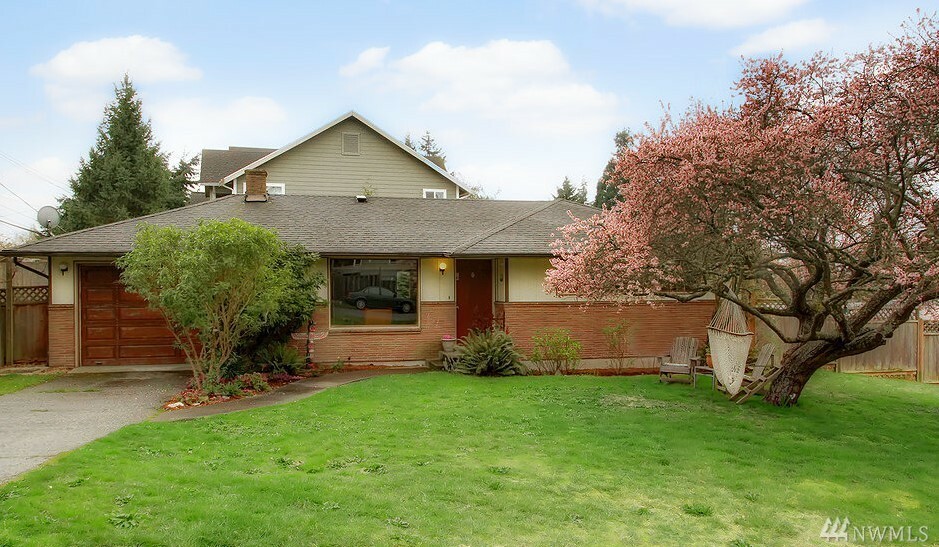 Property Photo: 2805 SW 109th St WA 98146