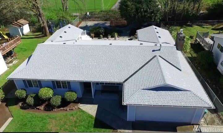 10608 171st Ave NE  Redmond WA 98052 photo