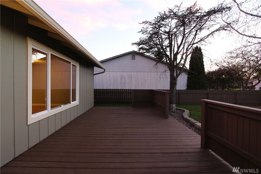 Property Photo:  2414 Sires Lane  WA 98632 