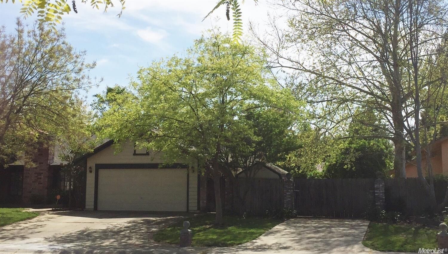 Property Photo: 3190 Osuna Way CA 95833