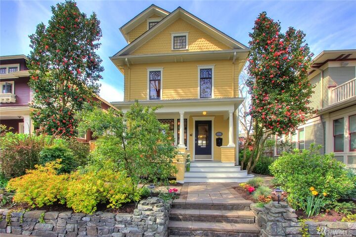 5719 16th Ave NE  Seattle WA 98105 photo