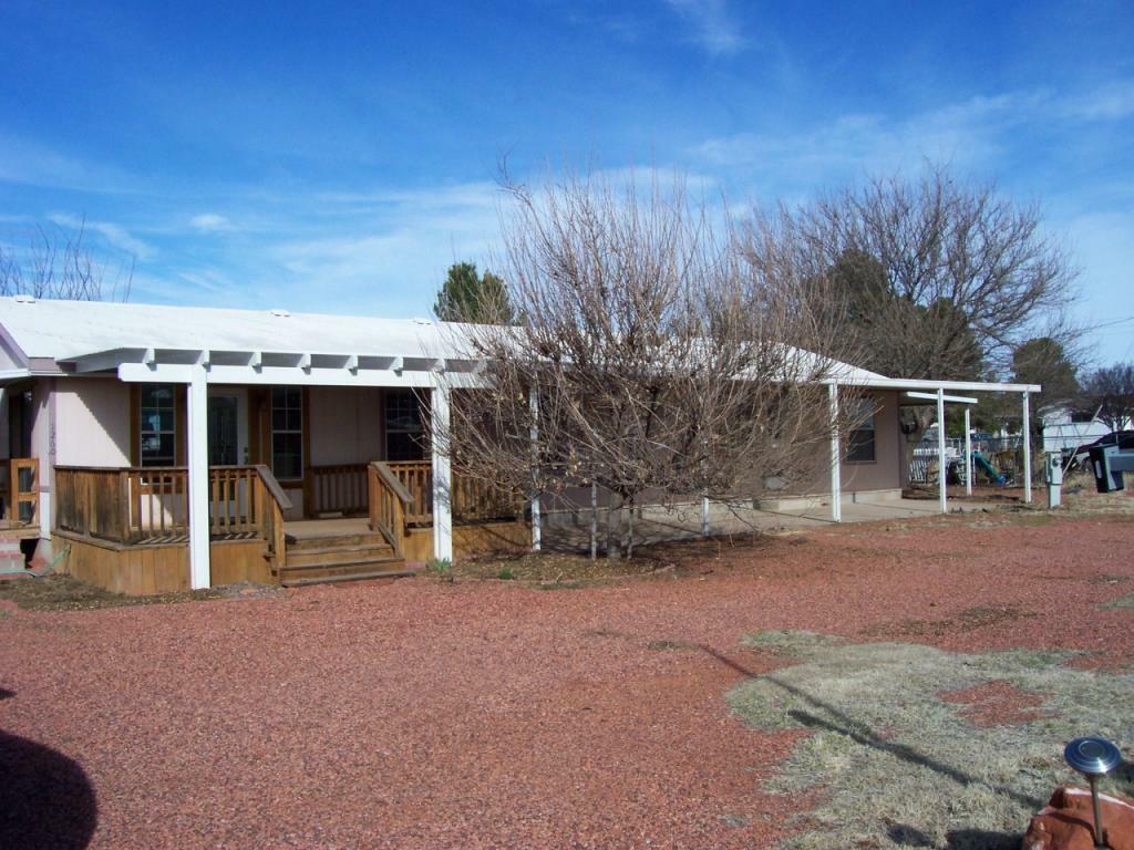 Property Photo: 1260 S Thompson Rd AZ 86326