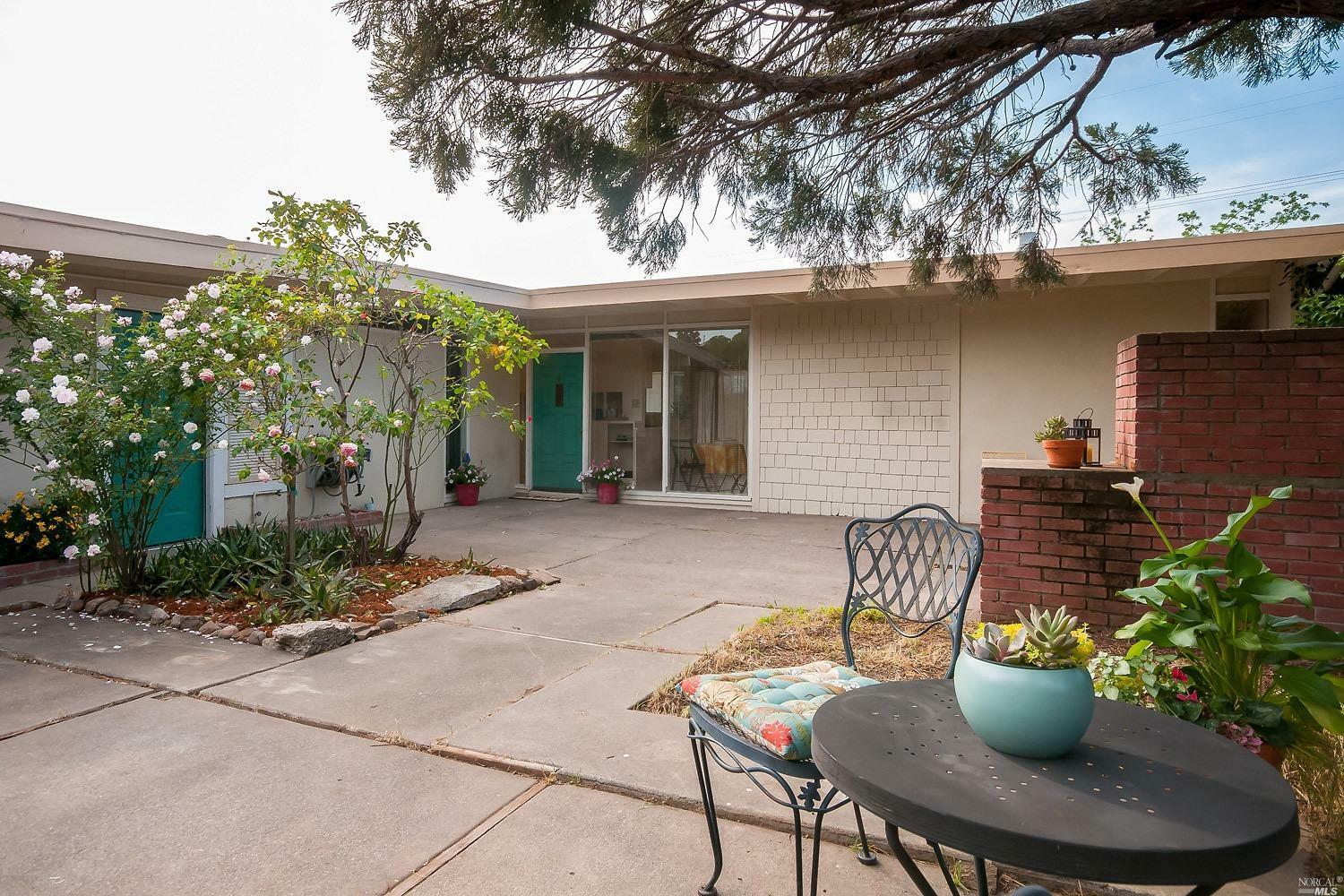 Property Photo:  300 Sunset Parkway  CA 94945 