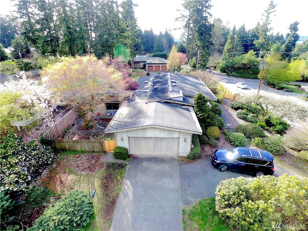 Property Photo:  2261 95th Ave NE  WA 98004 