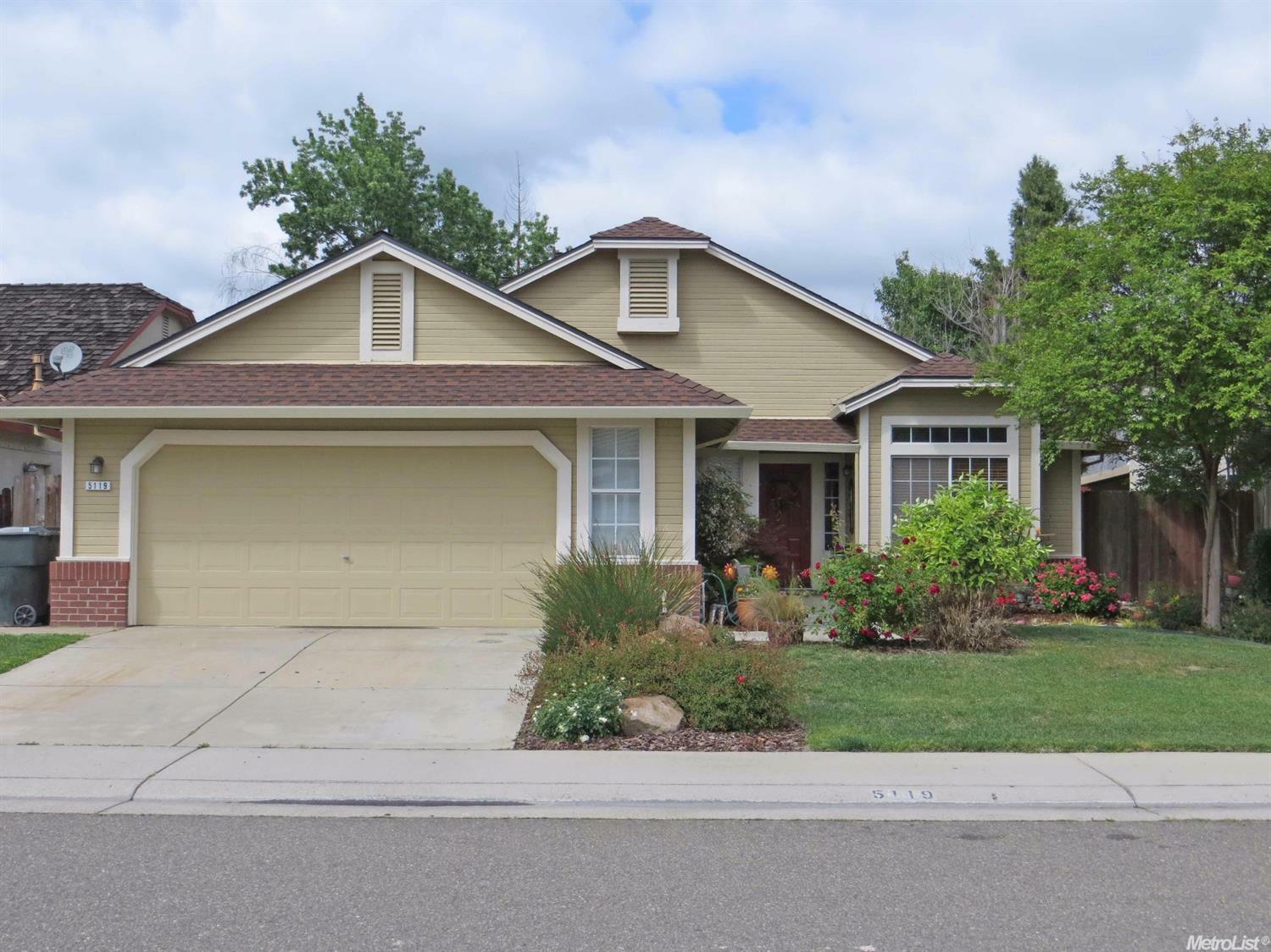 Property Photo:  5119 Rosbury Dell Place  CA 95843 