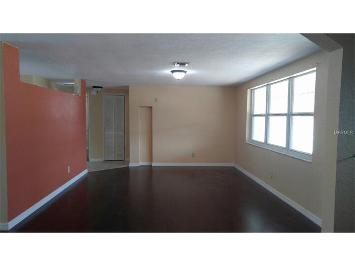 Property Photo: 6200 67th Avenue N FL 33781