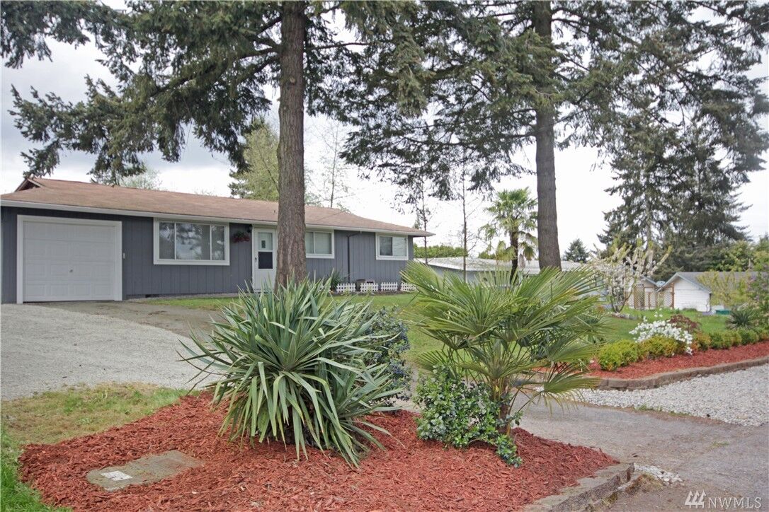 Property Photo: 32817 26th Place SW WA 98023