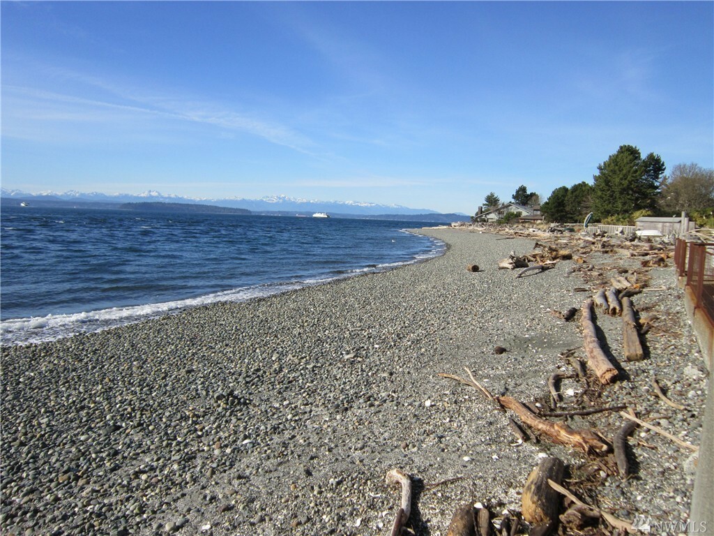Property Photo: 10100 51st Ave SW WA 98146