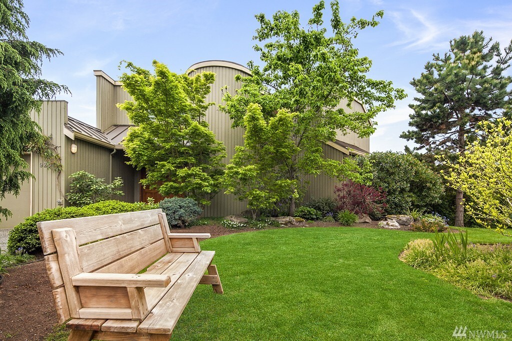 Property Photo:  925 1st Street S  WA 98033 