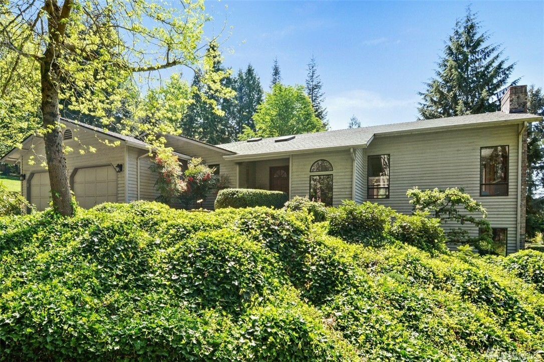 Property Photo: 23221 39th Ave SE WA 98021
