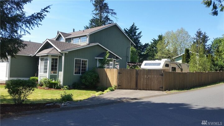 Property Photo:  21856 SE 271st Place  WA 98038 