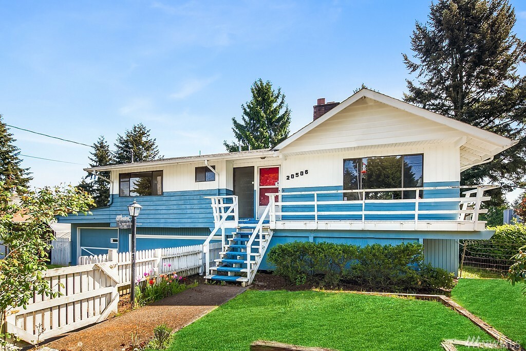 Property Photo:  20506 103rd Ave SE  WA 98031 