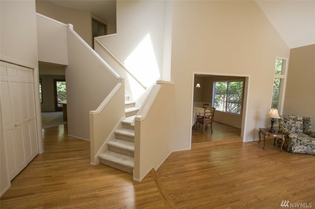 Property Photo:  26124 SE 39th Wy  WA 98029 