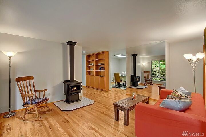 Property Photo:  23121 NE 47th St  WA 98053 