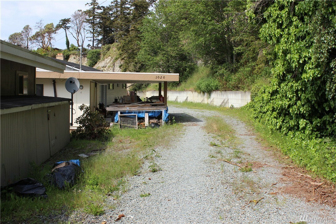 Property Photo:  1020 Sandy Beach Dr  WA 98282 