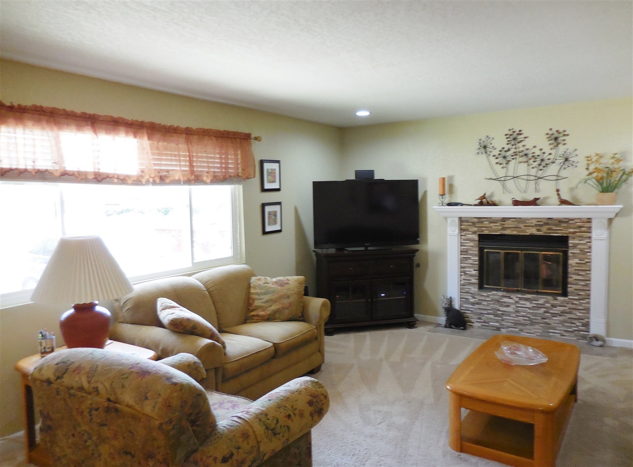 Property Photo: 460 Pina Lane CA 92083