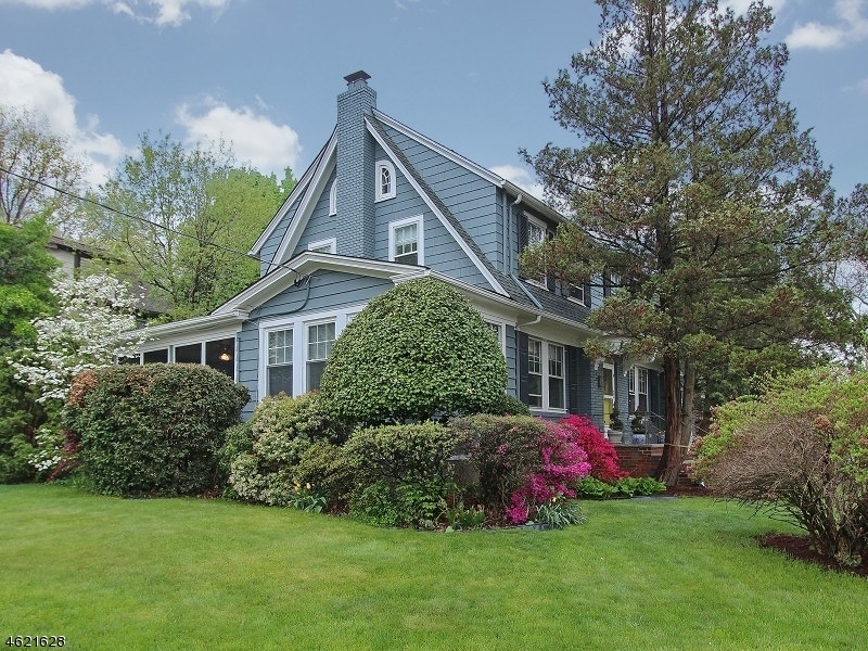 Property Photo: 22 Berkshire Rd NJ 07040
