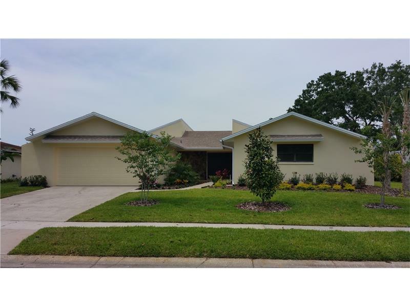 Property Photo:  170 Water Oak Way  FL 34677 