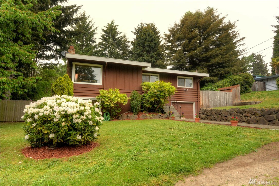 Property Photo:  2424 S 226th St  WA 98198 