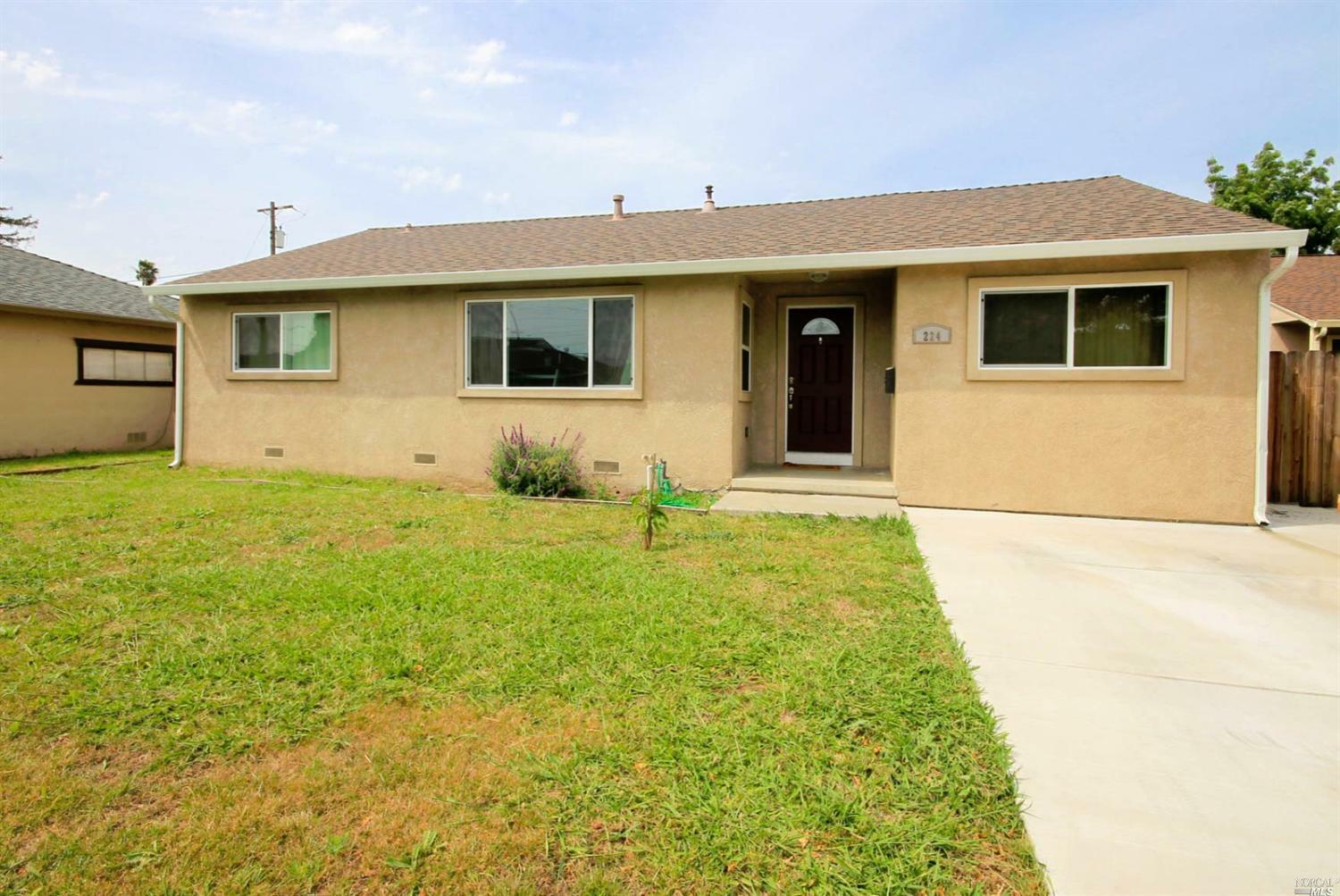 Property Photo: 224 Taft Street CA 94533