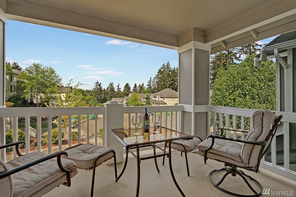 Property Photo:  4227 NE 27th Place  WA 98059 