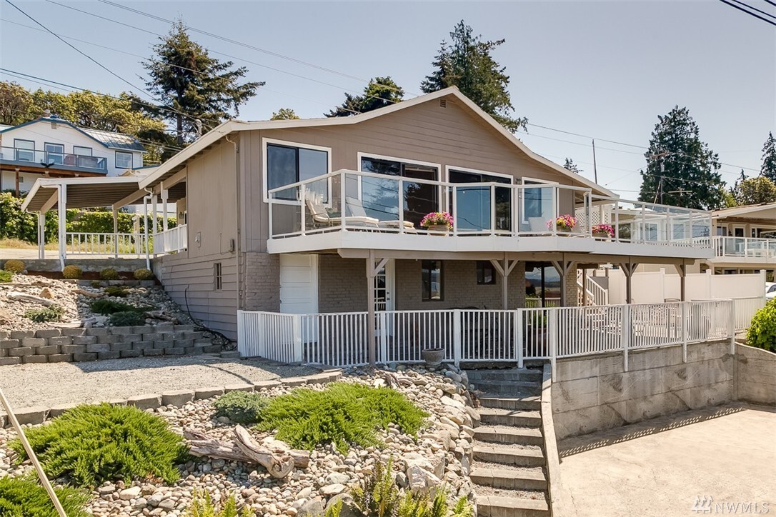 Property Photo: 299 Yukon St WA 98282