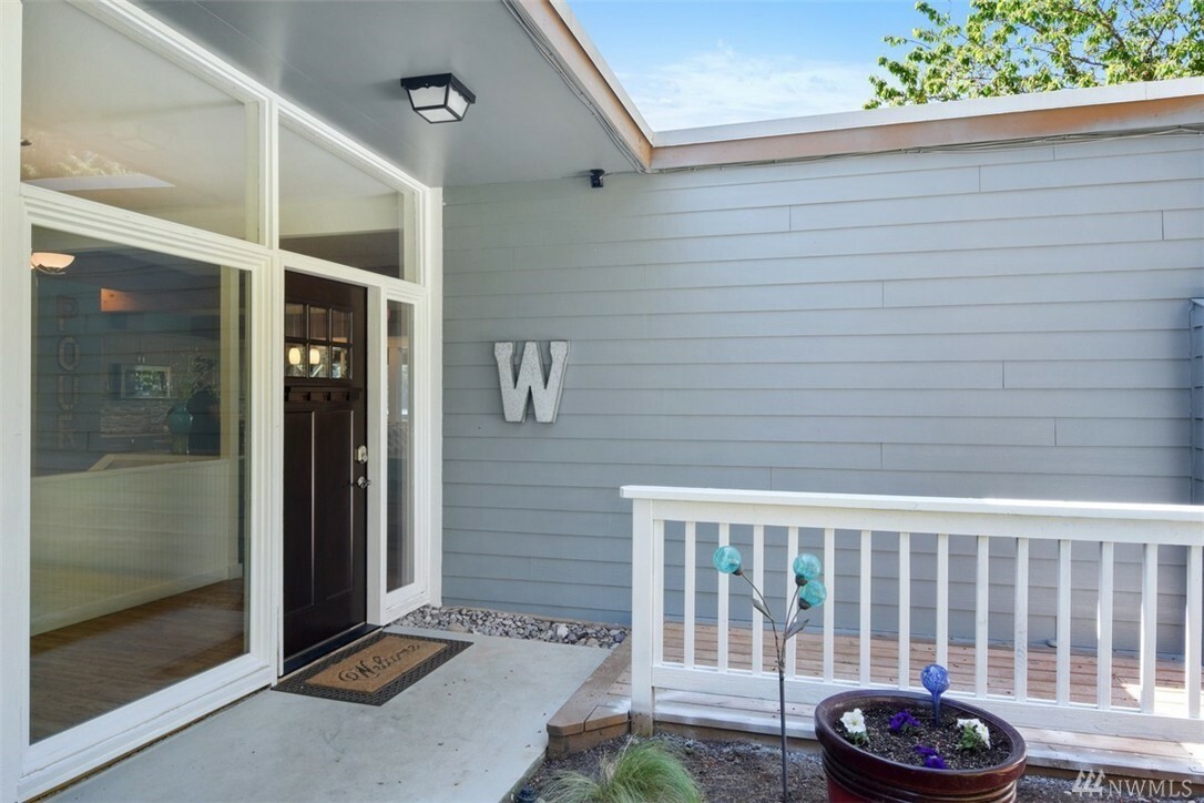 Property Photo:  8911 N Thorne Lane SW  WA 98498 