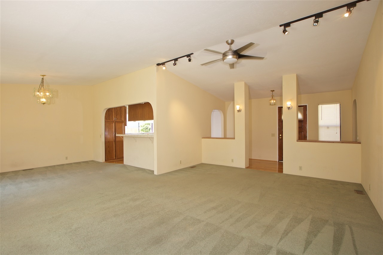 Property Photo:  1044 Badger Way  CA 92081 