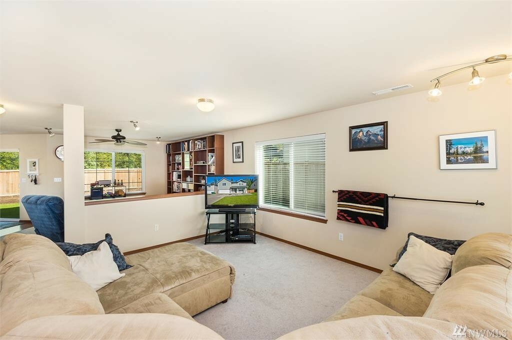 Property Photo:  2602 SW Siskin  WA 98367 