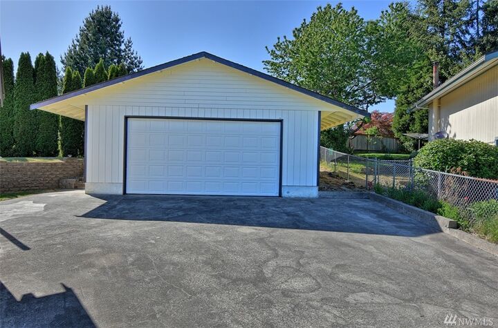 Property Photo: 11601 29th Ct NE WA 98258