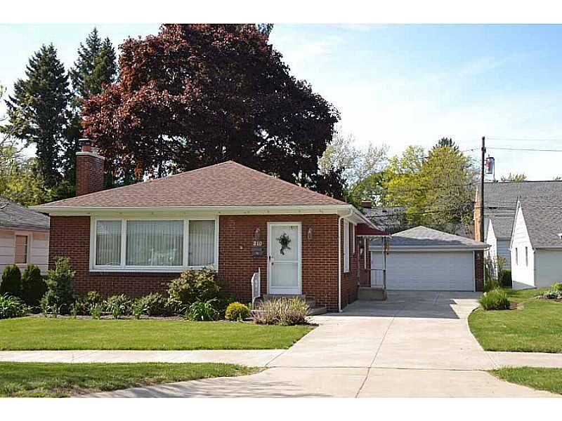 Property Photo: 210 W 38th Street PA 16508